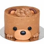 maci torta aranyos díszítéssel
