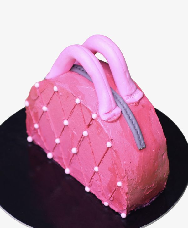taska torta elegans diszitessel