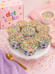 Dot cake torta pöttyös dekorral